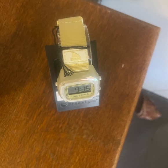 Freestyle Shark Clip Watch in Cream and Gold - Picture 2 of 4